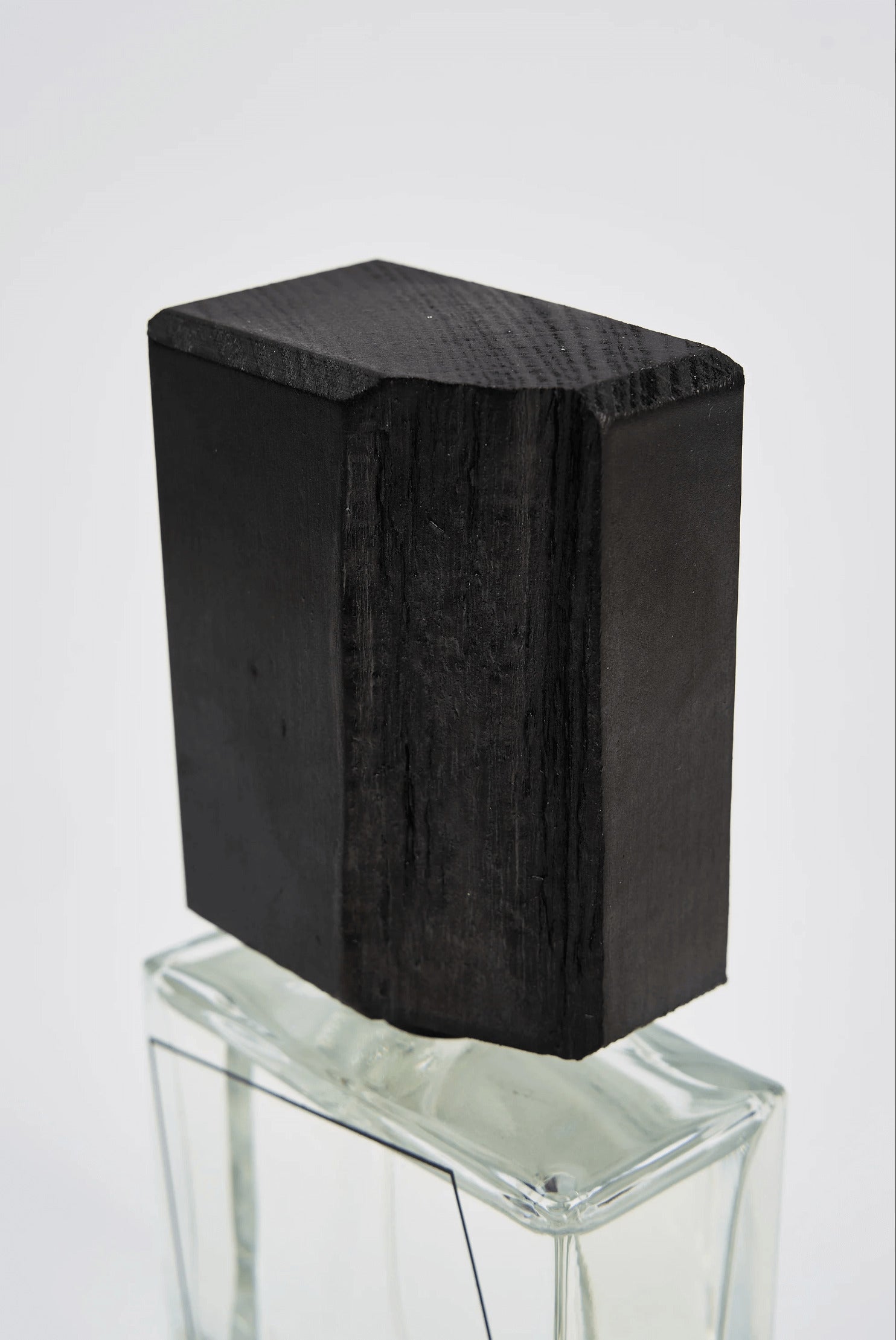 Rosa Nigra Extrait De Parfum for Unisex by Filippo Sorcinelli, a floral woody musk scent.