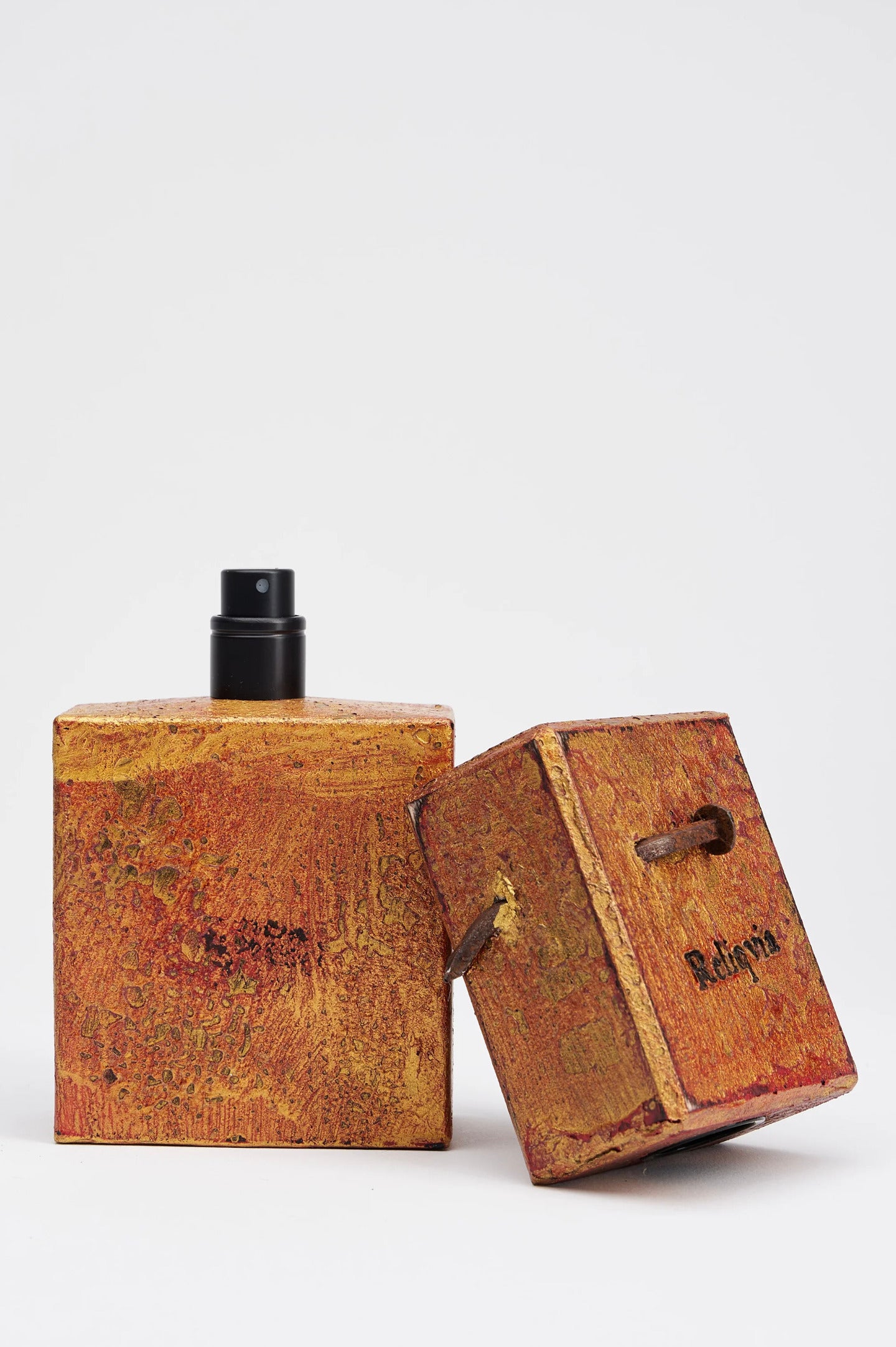 Reliqvia by UNUM 100 ml is a church incense perfume with torbato and the nail of Passion in a haunting blend