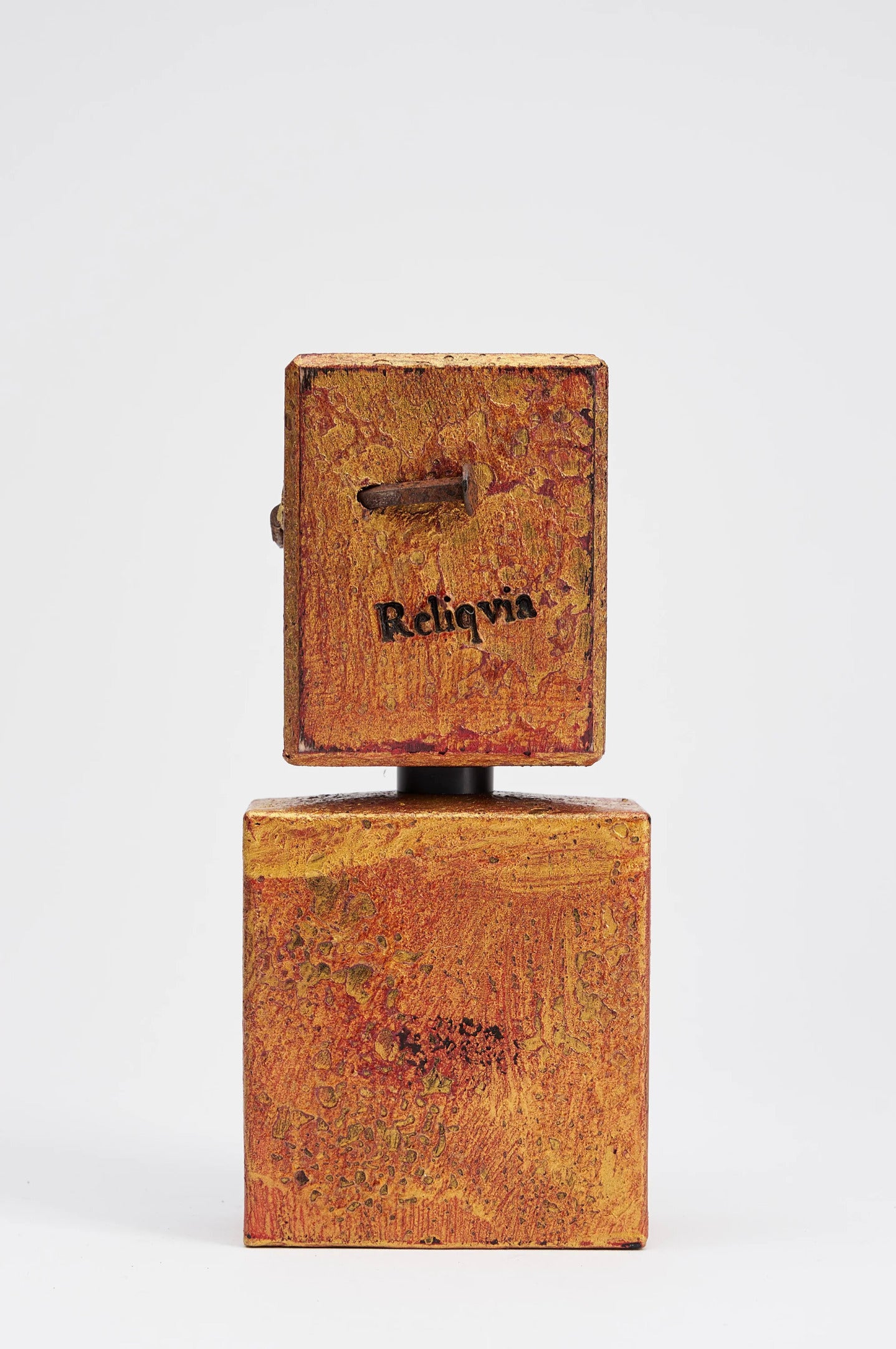 Reliqvia captures the last trace of sacred ritual, with torbato and layered incense in this spiritual 100 ml extrait