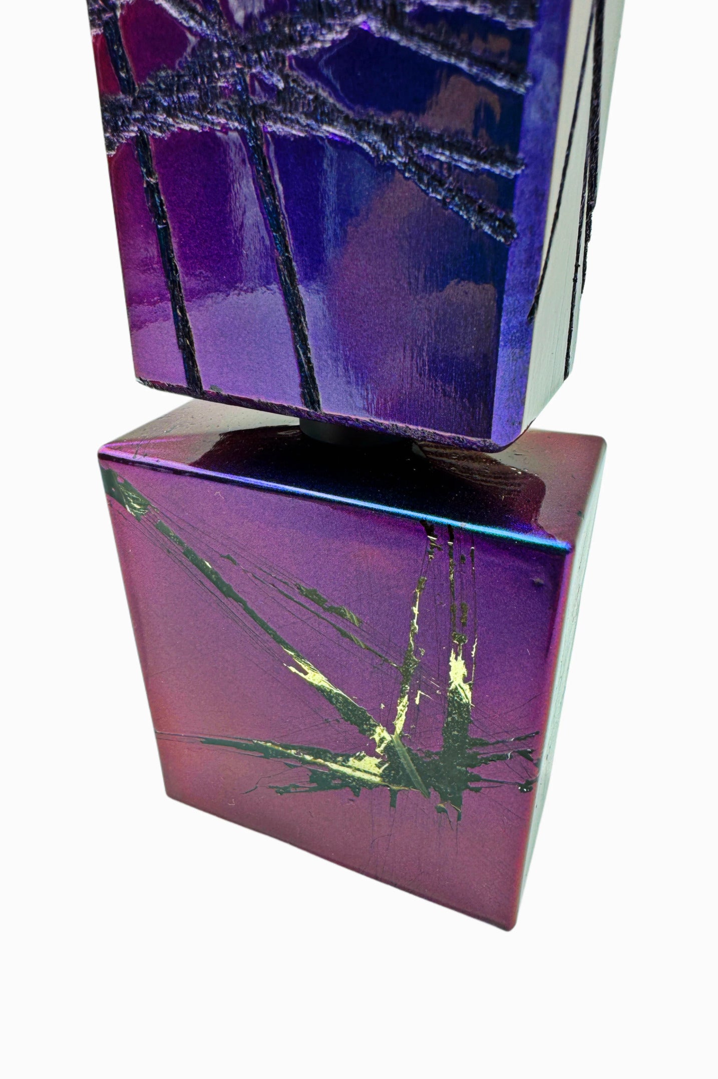 Scusami 100 ml by Unum is a juicy citrus and plum scent, lighter on woods, with floral notes of regret and grace