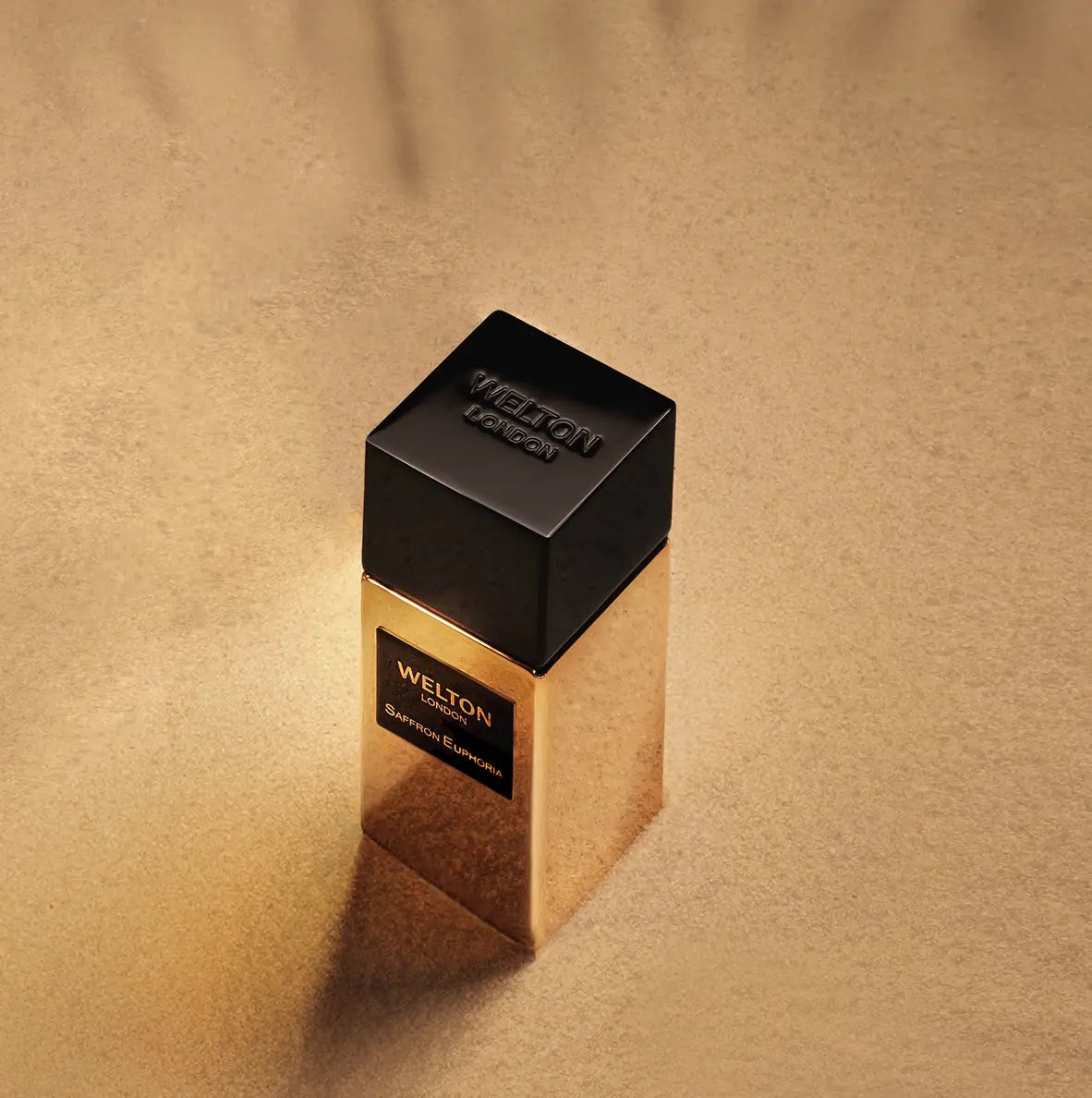 Saffron Euphoria Welton opens with ginger, saffron, black pepper, and cypress, then captivates with its ambery essence