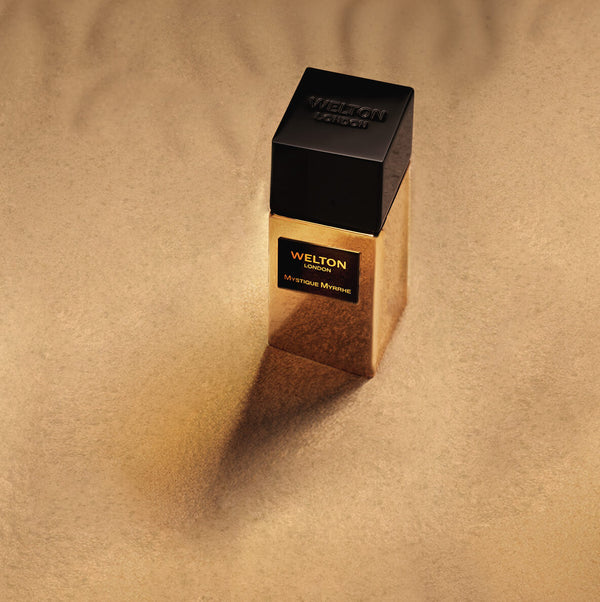 Mystique Myrrhe Welton London opens with myrrh, incense, black pepper, and pink berries, perfect for autumn and winter
